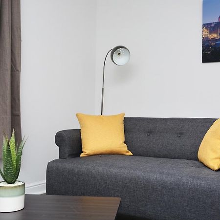 Altido 2Br Apartment With Free Parking, Near The Royal Mile Edimburgo Exterior foto