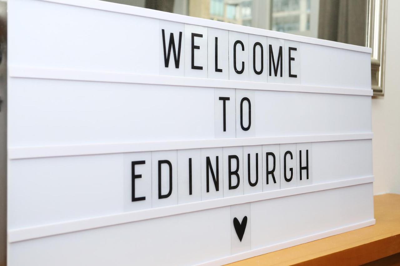 Altido 2Br Apartment With Free Parking, Near The Royal Mile Edimburgo Exterior foto